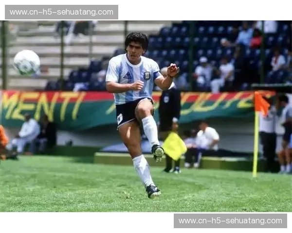 那一年，海布里球场的星光与马拉多纳的“上帝之手”